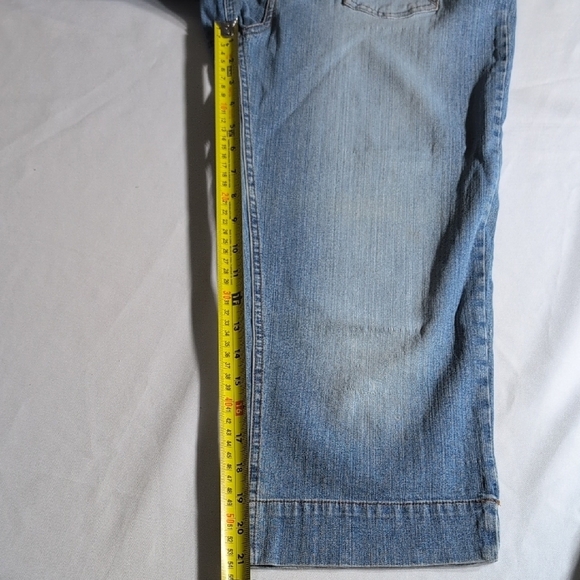 SO Blue Ankle Cropped Jeans with Relaxed Fit - Picture 7 of 8